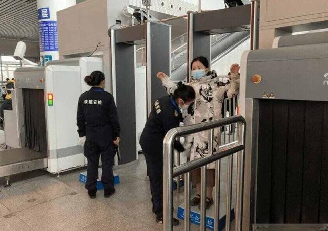 高铁二次安检 安全升级背后的逻辑与安检探测器揭秘